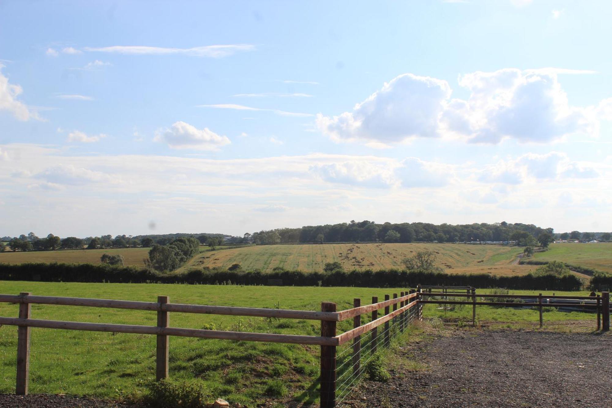 Parkfields Barns Self Catering Accommodation Buckingham Exterior photo