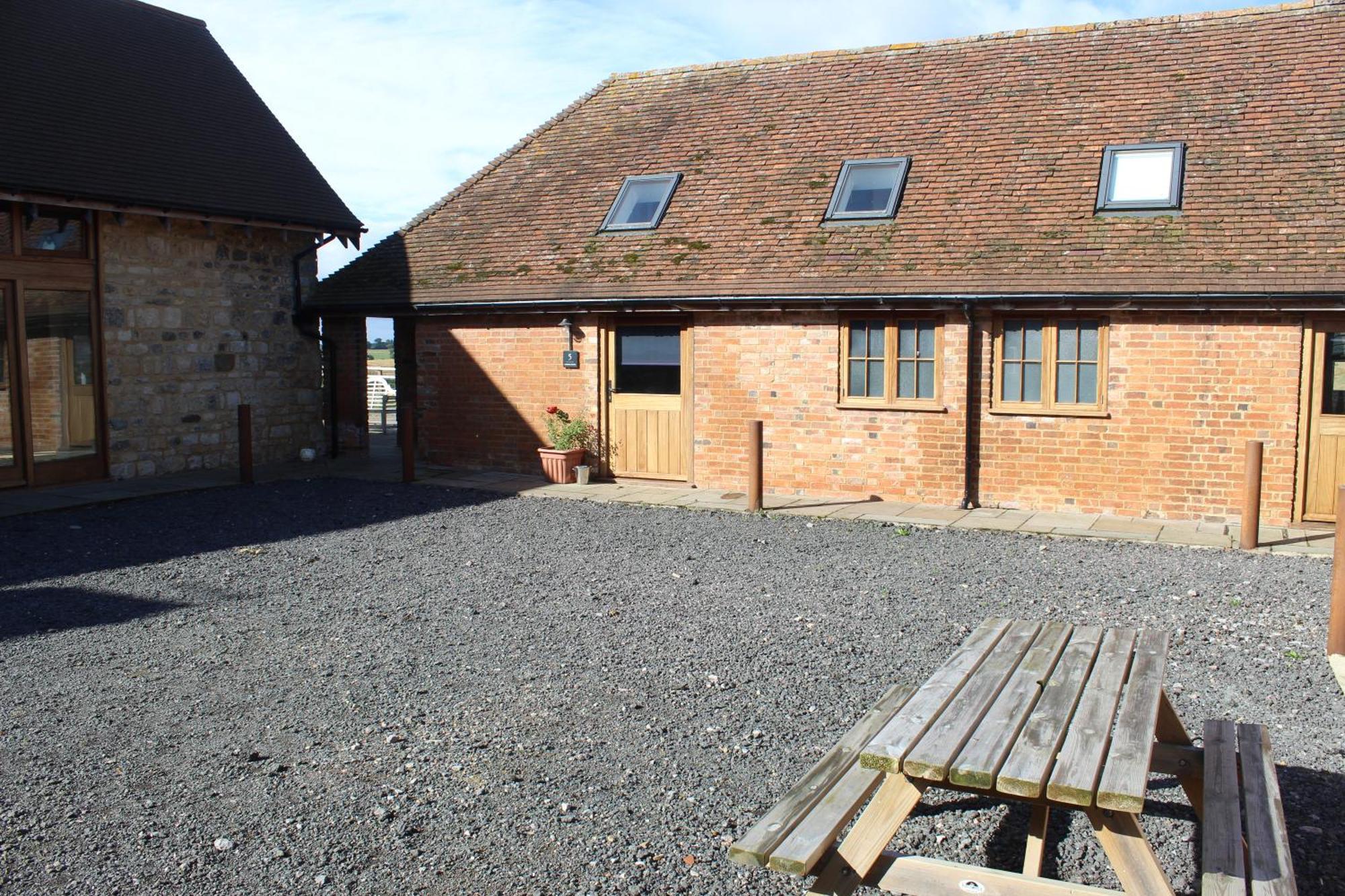 Parkfields Barns Self Catering Accommodation Buckingham Exterior photo